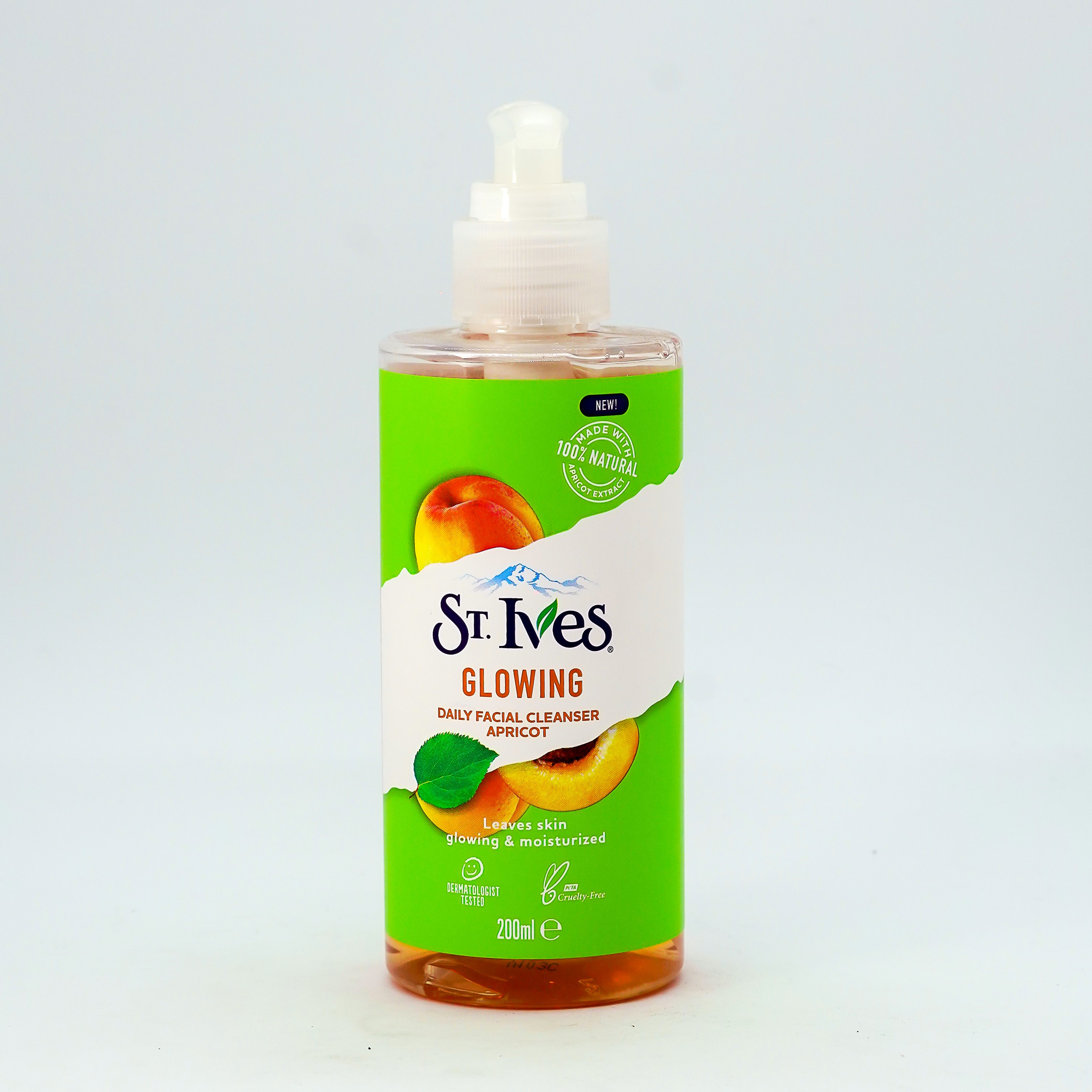 St.Ives Glowing Daily Facial Cleanser Apricot