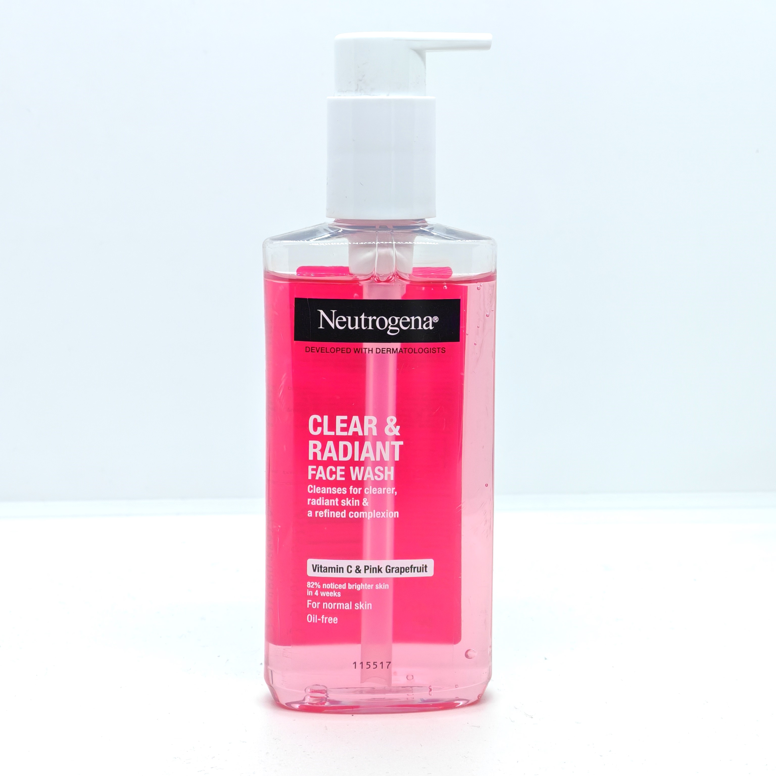 Neutrogena Clear & Radiant Face Wash (Vitamin C & Pink Grapefruit)
